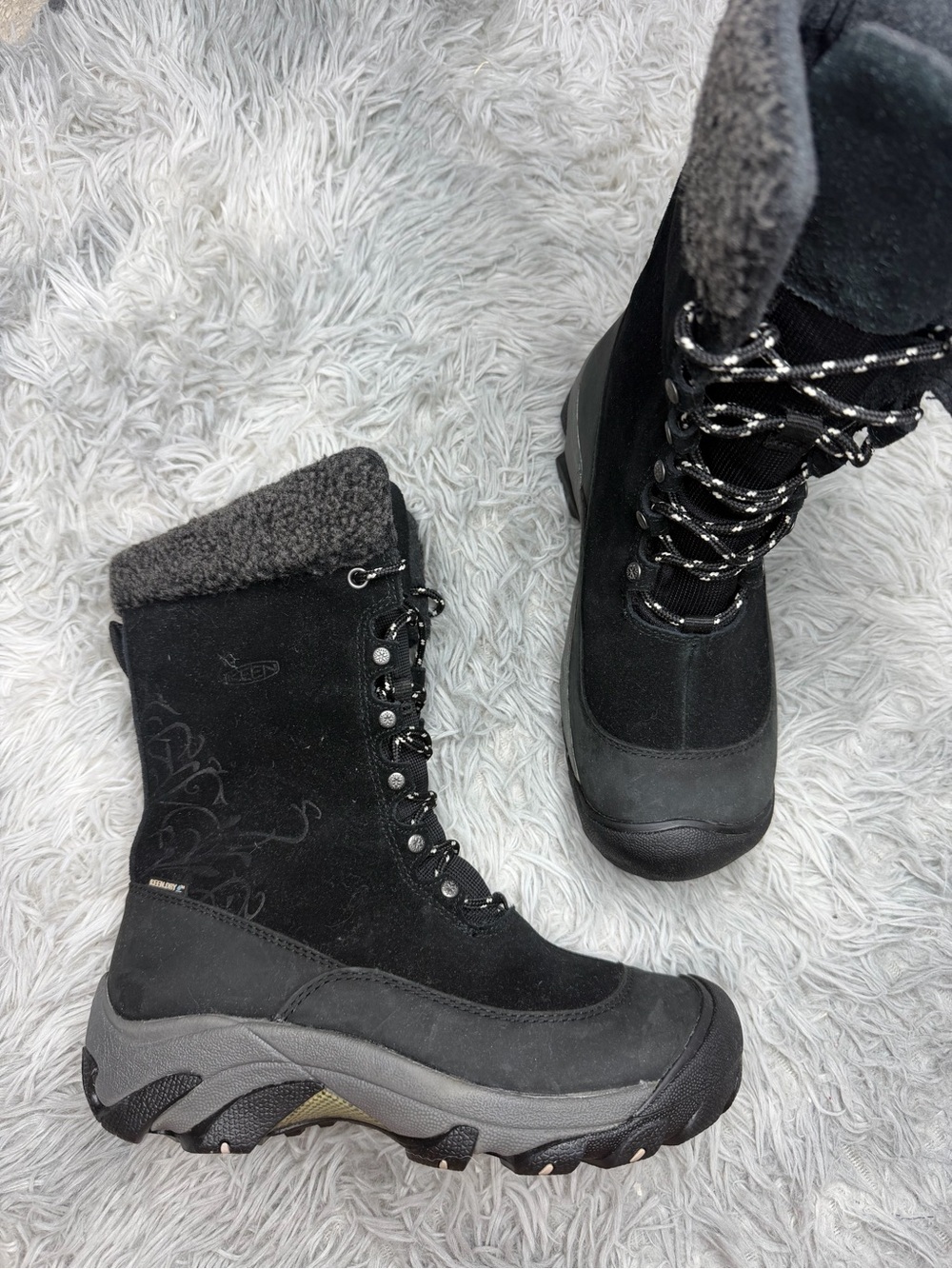 KEEN Hoodoo Waterproof Suede Snow Boots Women’s 8 Black Insulated